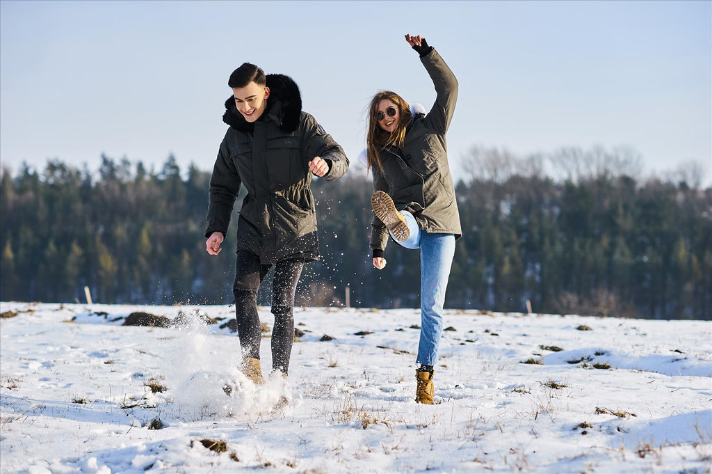 Get Up to 25% Off Your Dream Parka During Arctic Bay’s La Niña Sale